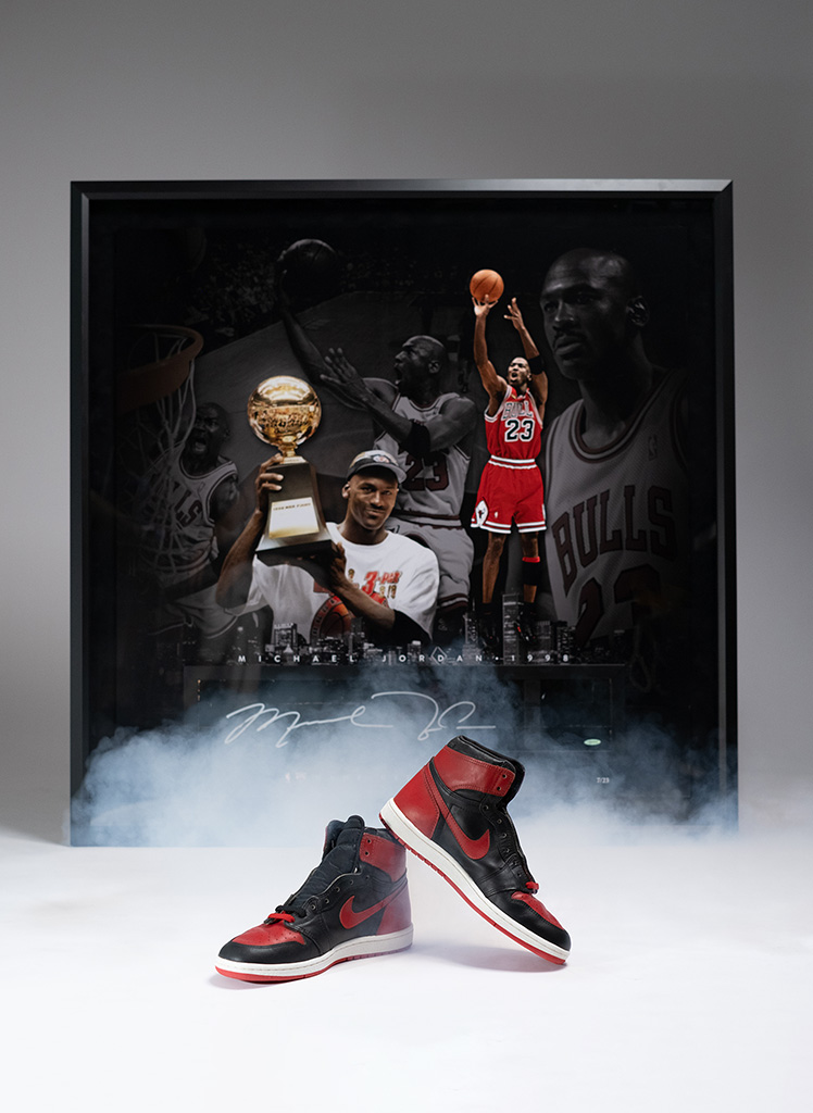 Nike AJ1 Bred 1985 + Game-Used & Signed