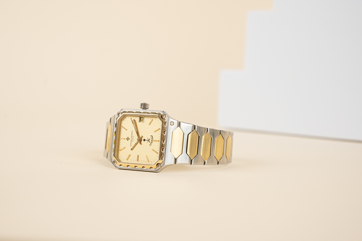 A royal dial