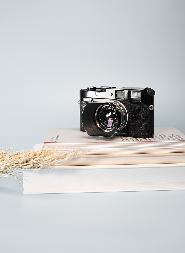 Leica Paper