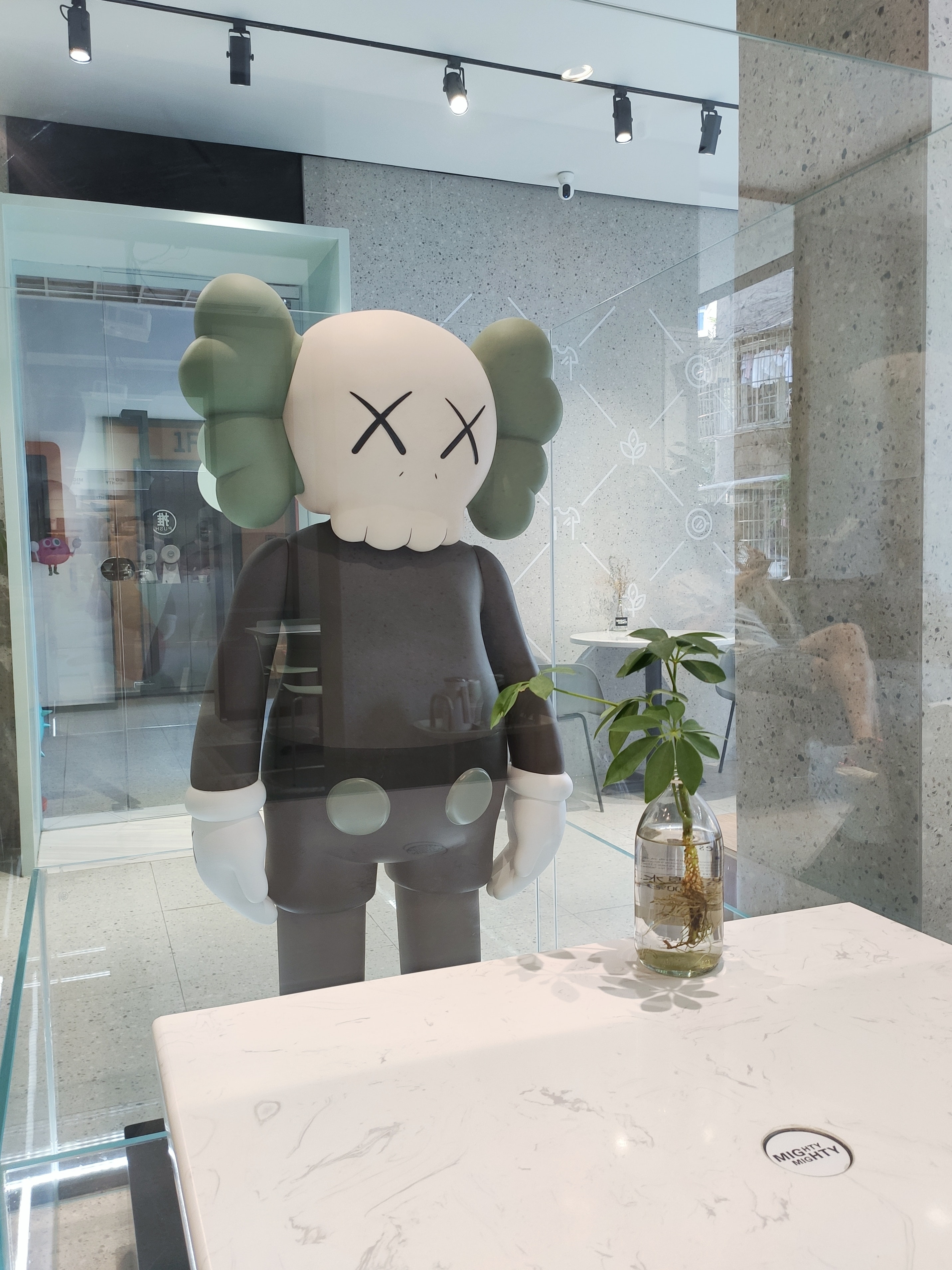 KAWS - Seeing Pink