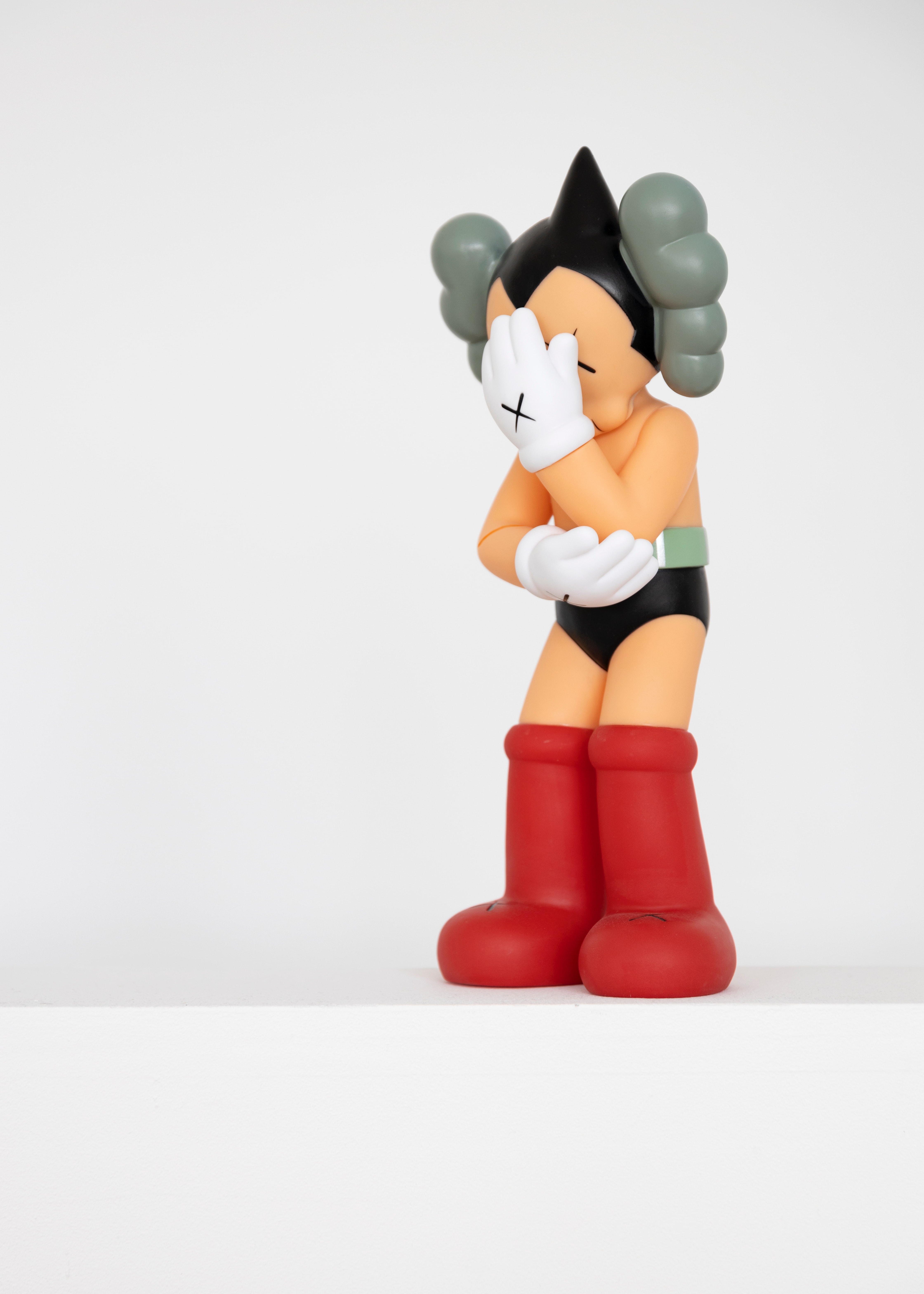 KAWS - Seeing Pink