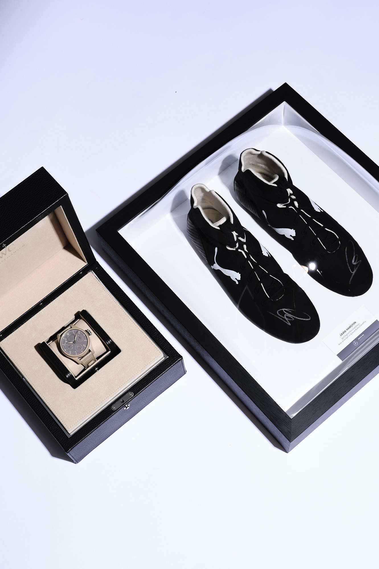 Lewis Hamilton getragene IWC und Schuhe