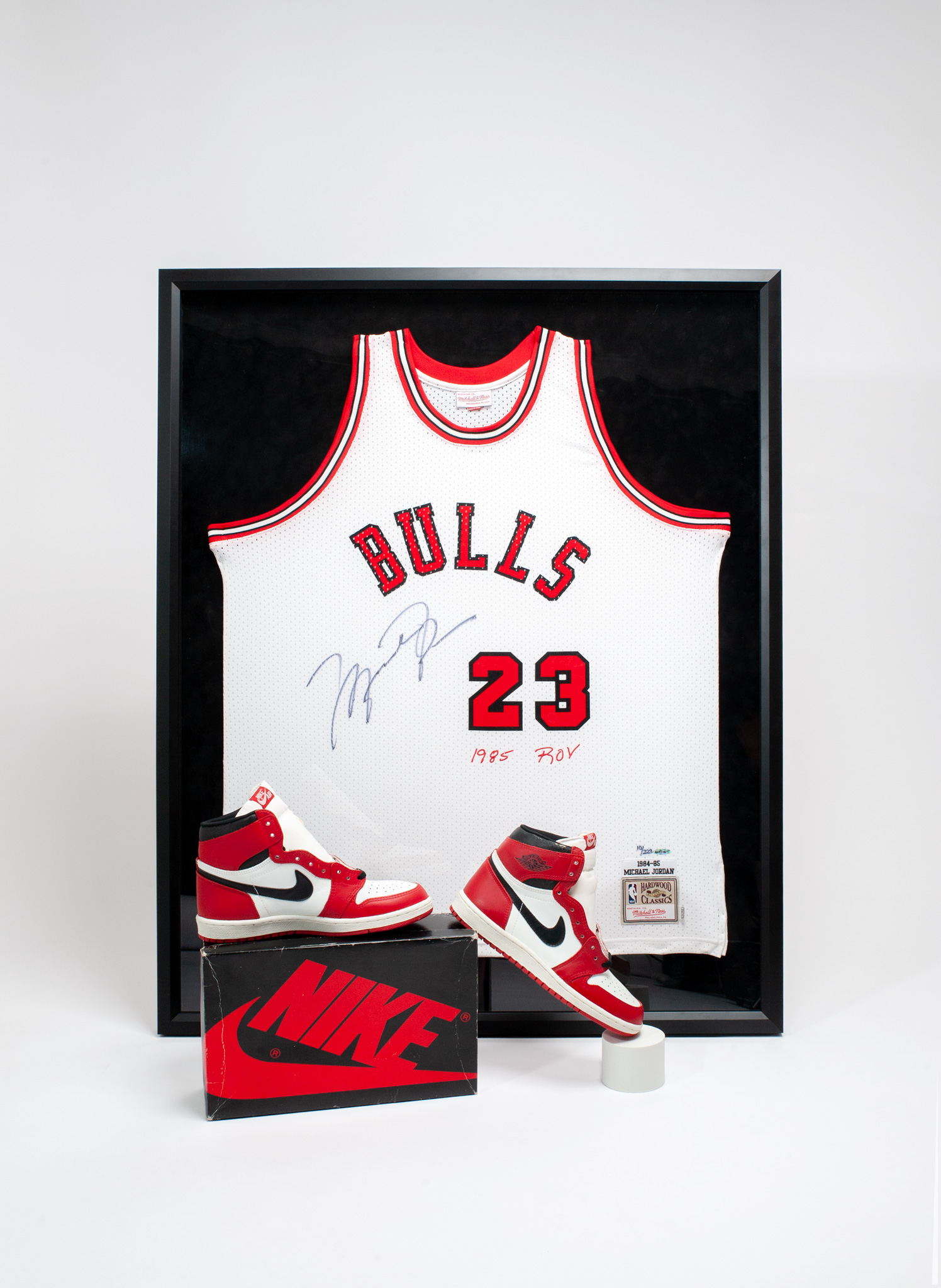 Nike Air Jordan 1985 & BRED