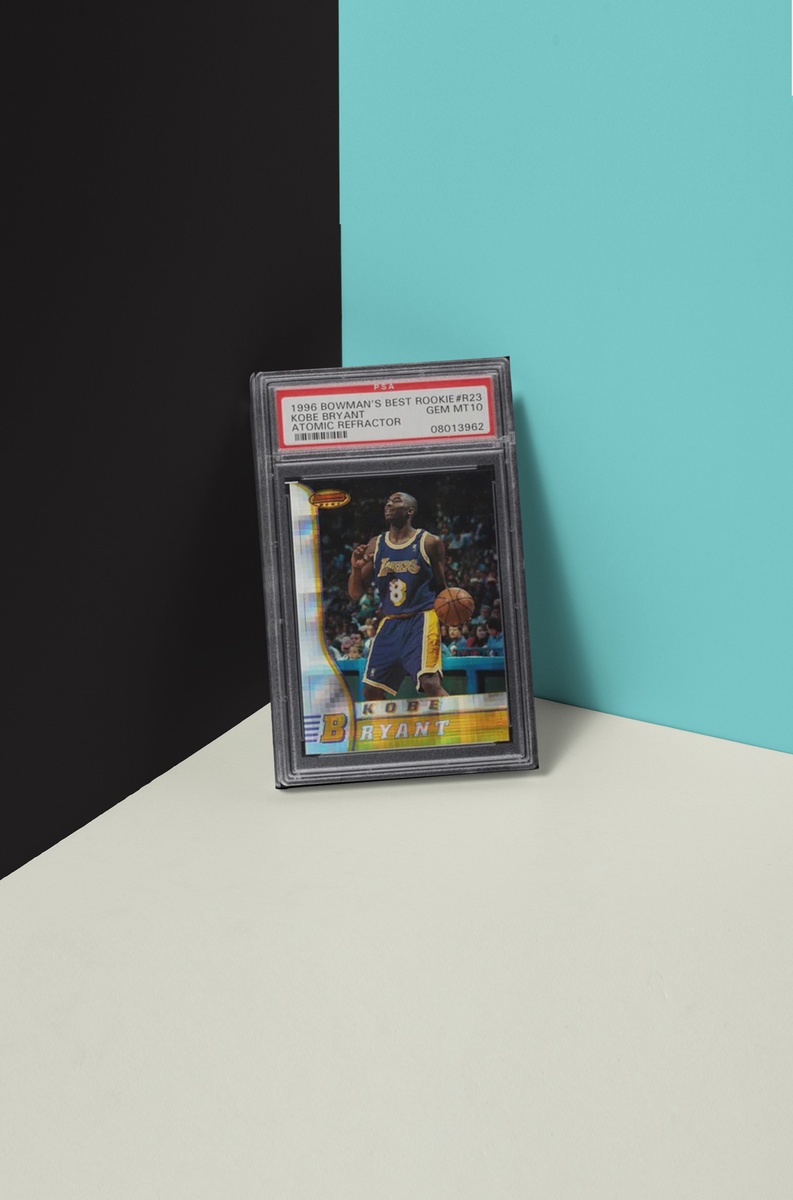 1996 Atomic Refractor Kobe Bryant #R23
