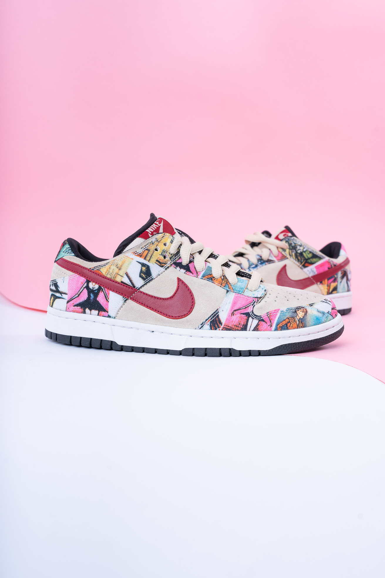 Nike SB Dunk Low 'Paris'