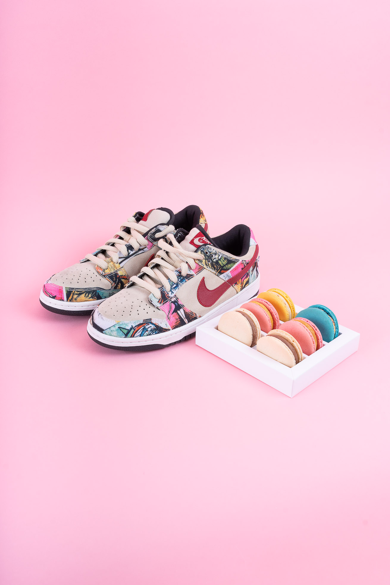 Nike SB Dunk Low 'Paris'